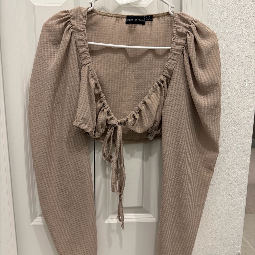 PrettyLittleThing Taupe Ruched Crop Top Blouse